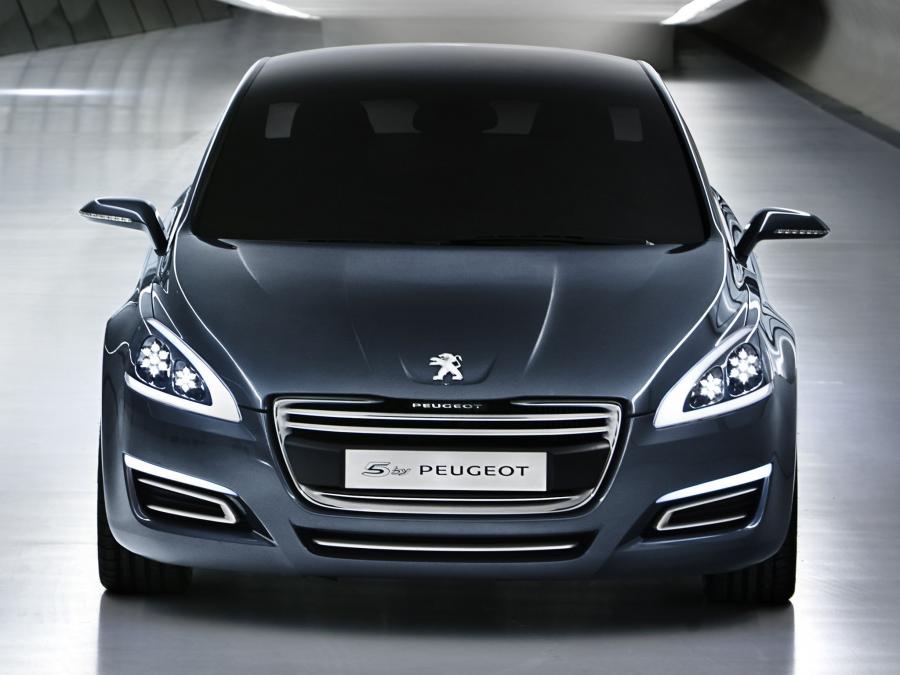  Peugeot 5 Concept 2010 года  (фото 4 из 28)